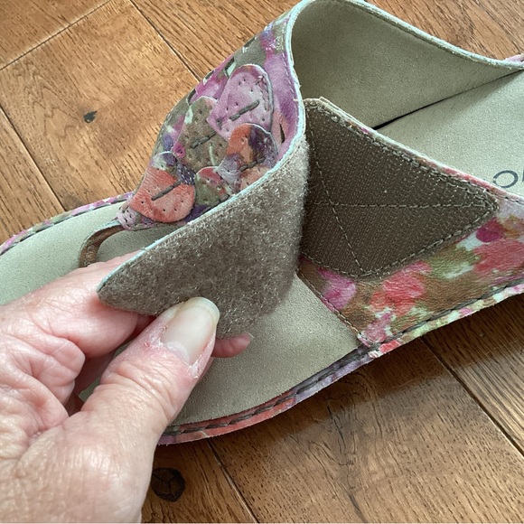 Aravon by New Balance Leather Women’s Sandals. Size 8. B2 - Picture 7 of 7